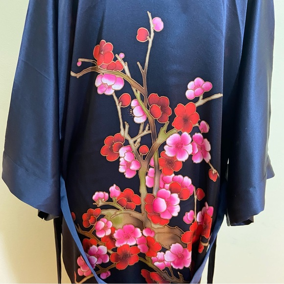 Old Shanghai Cherry Blossom Black Silk Kimono Floral Robe O/S - Picture 7 of 13